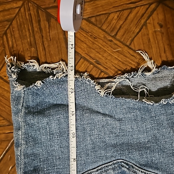 Lucky brand cutoff Jean shorts - Picture 4 of 4
